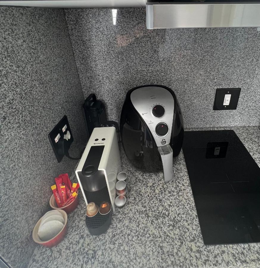 Flamingo Sea Point Sea View Luxury Best Position 1 Bedroom Apartment Queen Size Bed & Inverter For Tv Cape Town Dış mekan fotoğraf