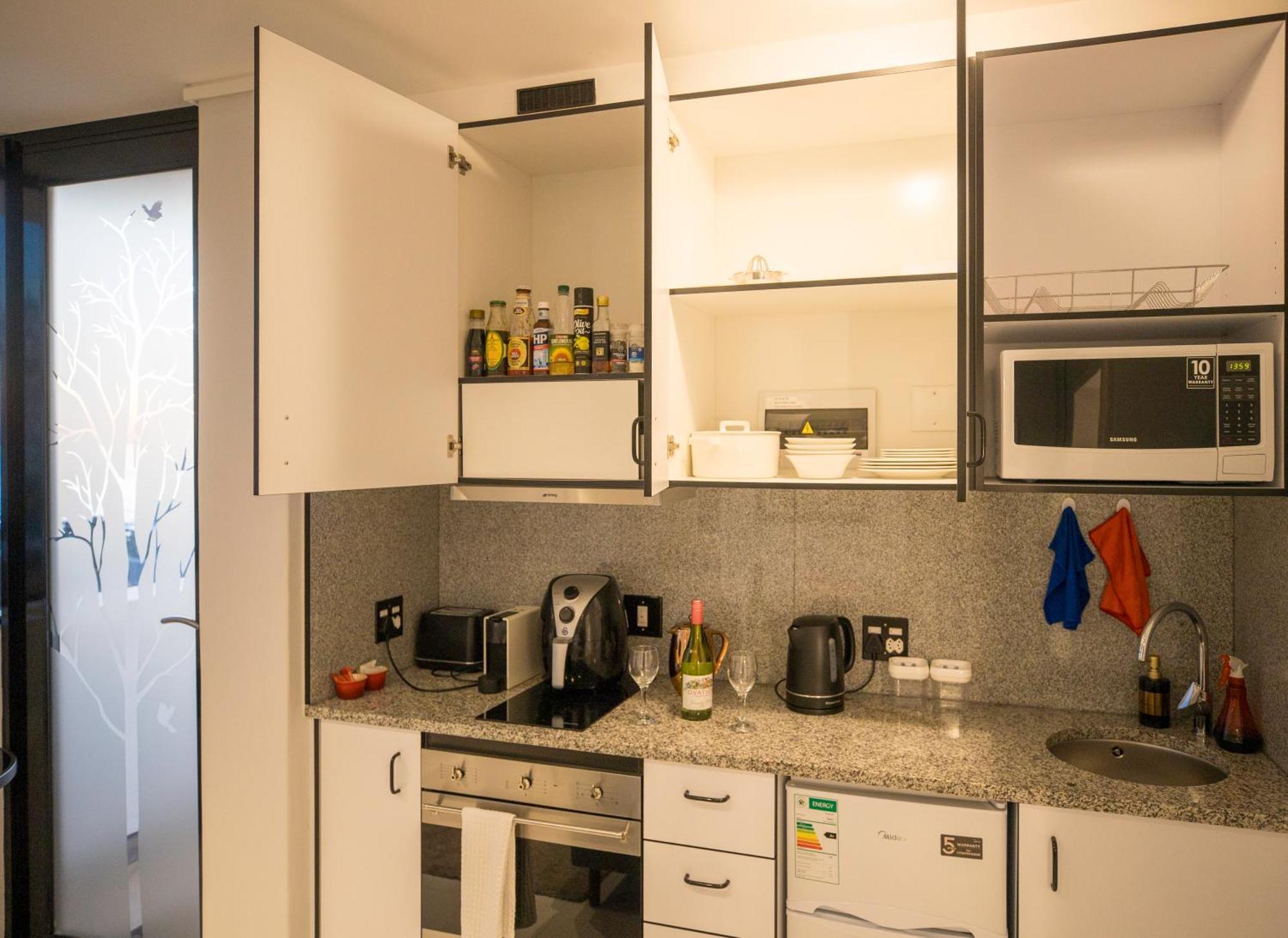 Flamingo Sea Point Sea View Luxury Best Position 1 Bedroom Apartment Queen Size Bed & Inverter For Tv Cape Town Dış mekan fotoğraf