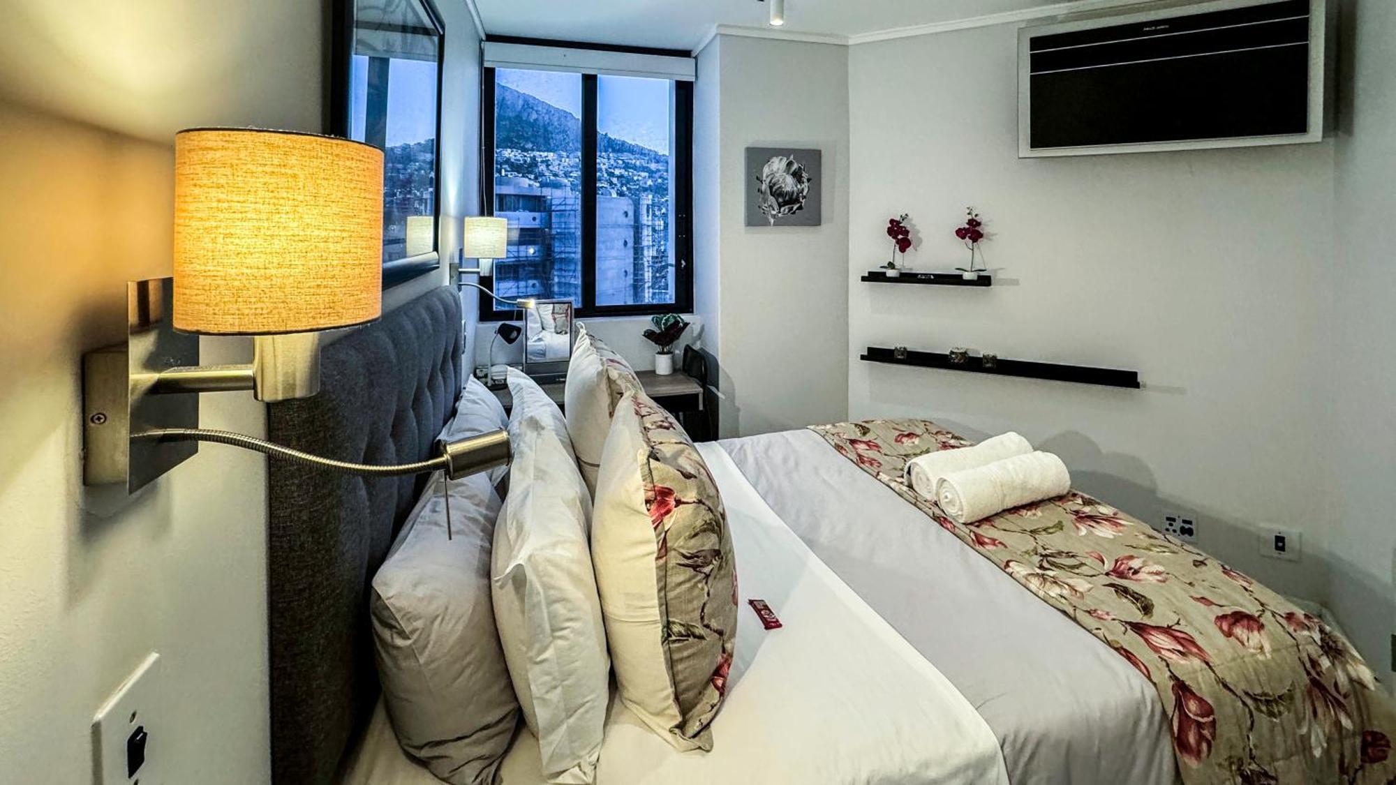 Flamingo Sea Point Sea View Luxury Best Position 1 Bedroom Apartment Queen Size Bed & Inverter For Tv Cape Town Dış mekan fotoğraf